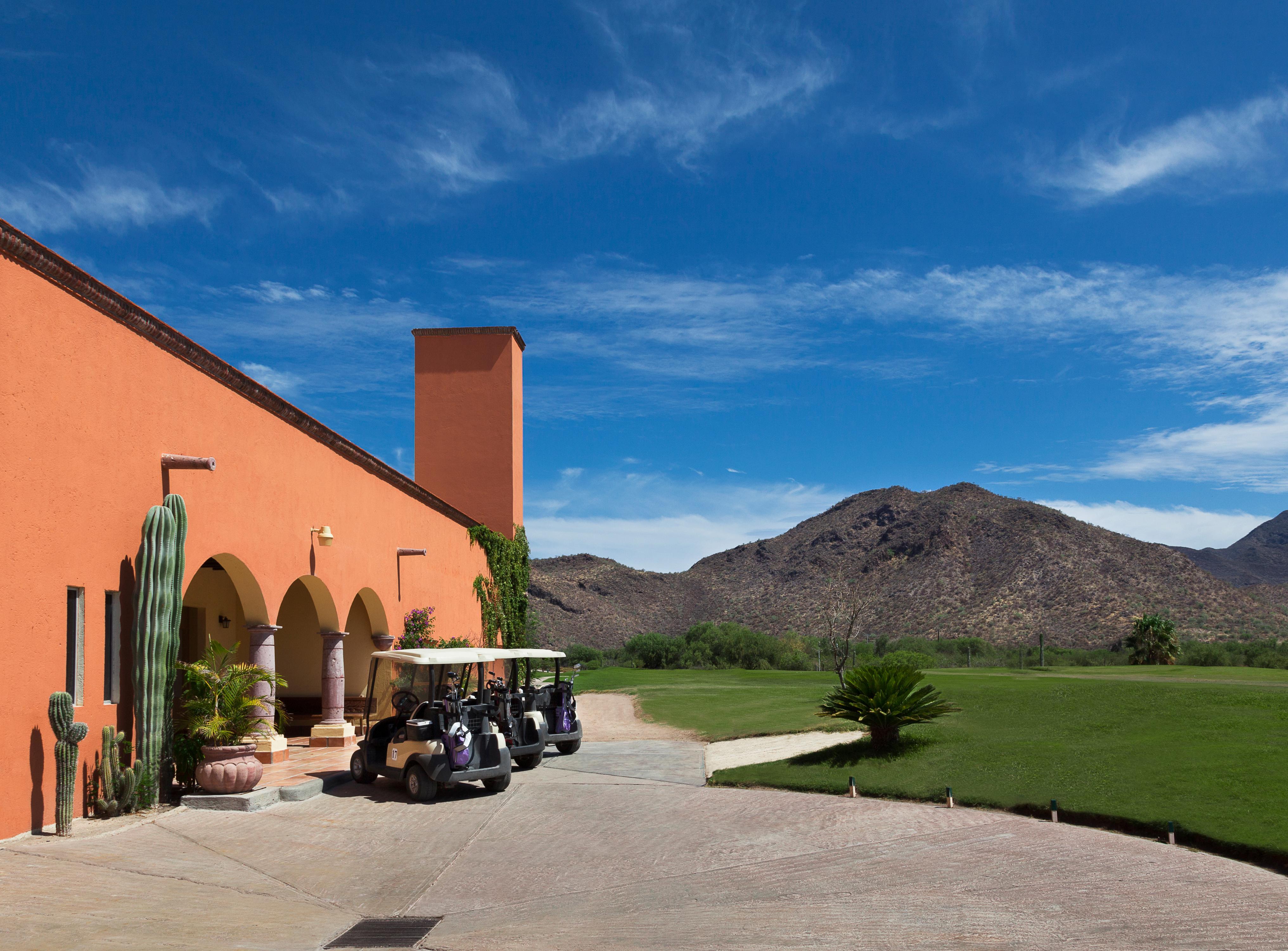 Loreto Bay Golf & Sea At Baja Лорето Екстериор снимка Golf carts at the La Quinta Resort